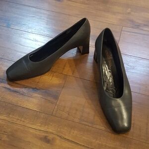 Alamfi -‎ Gray Leather Block Heels